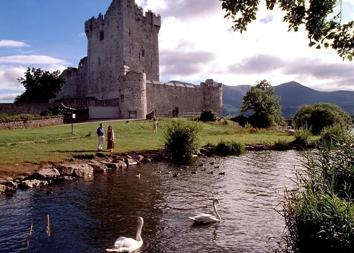 לינה וארוחת בוקר Ardree House