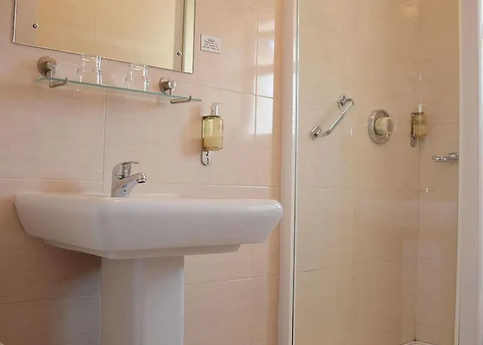 Ardree House Bed and Breakfast 4*